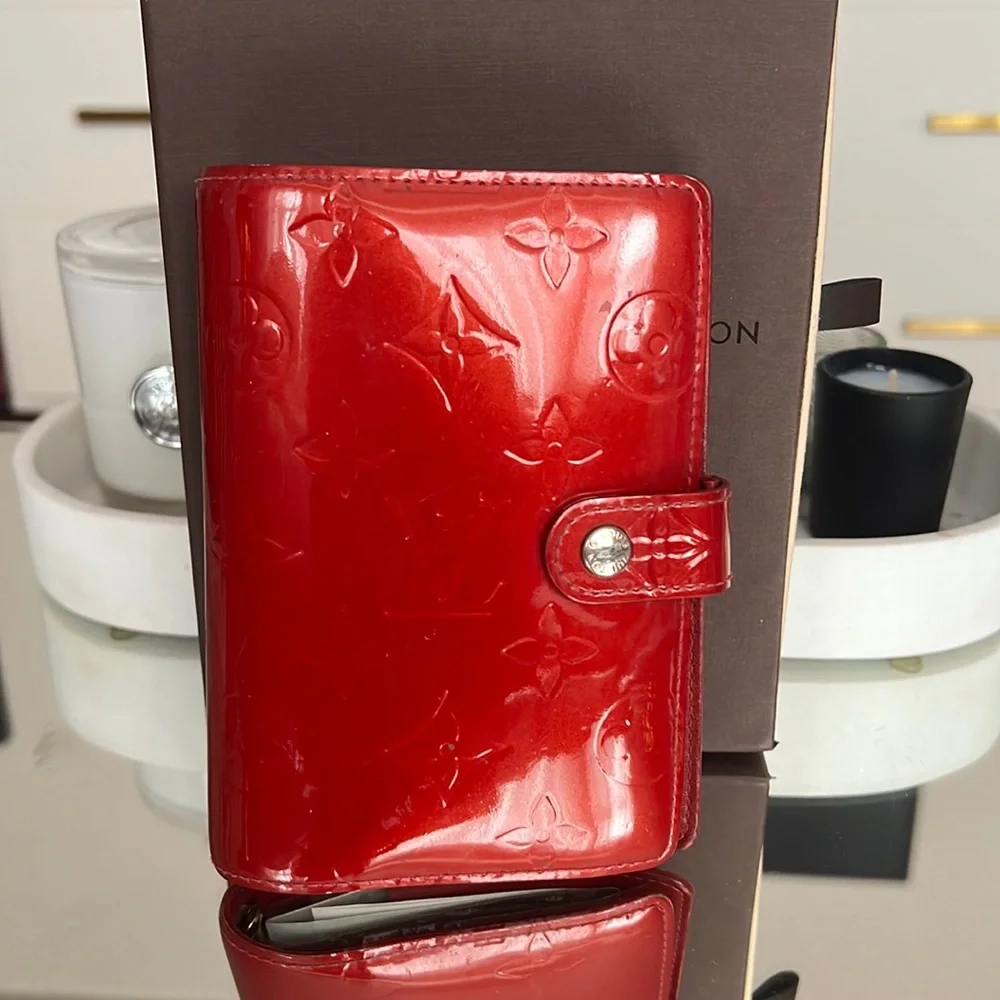 Louis Vuitton Red Vernis Agenda PM with Box🔥🔥🔥 - Picture 1 of 16